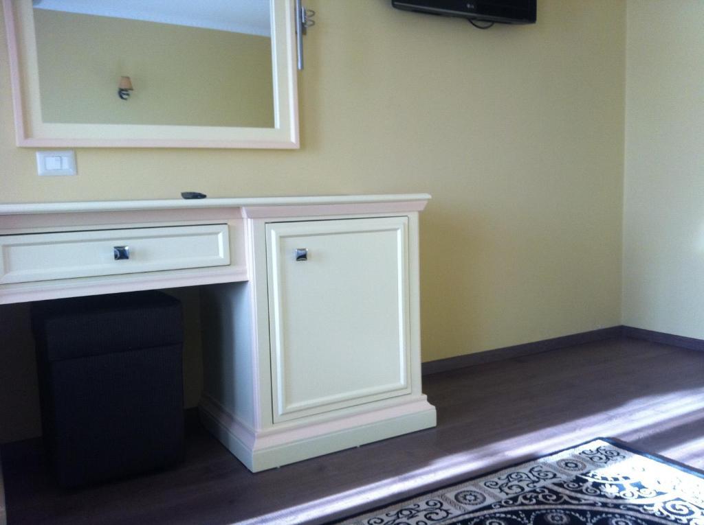 Ador Resort Rinas Room photo